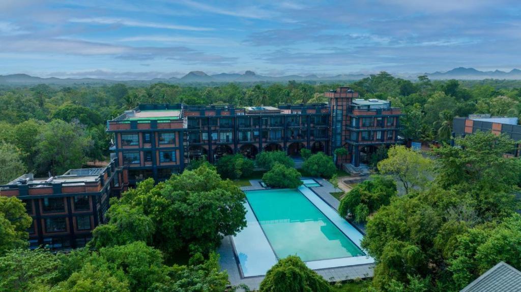 Covanro Sigiriya - Brand New Luxury Hotel 외부 사진