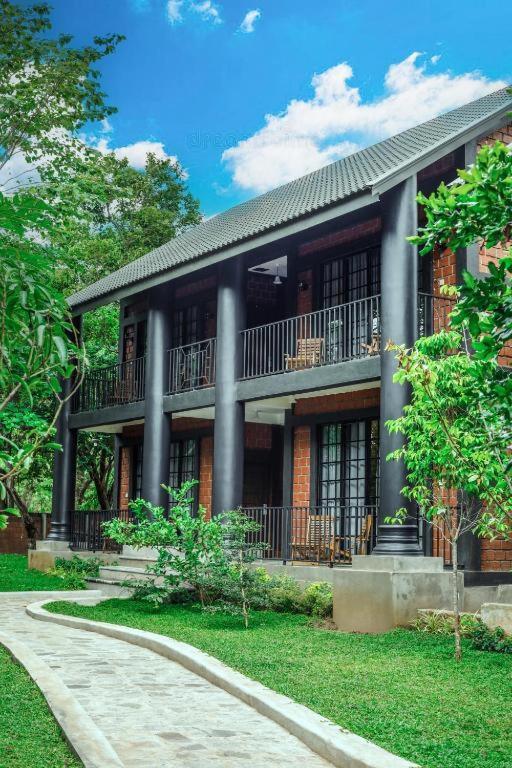 Covanro Sigiriya - Brand New Luxury Hotel 외부 사진