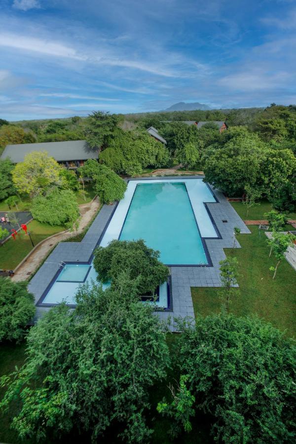 Covanro Sigiriya - Brand New Luxury Hotel 외부 사진